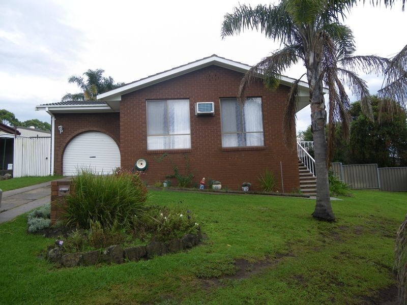 1 Goldberg Place, Bega NSW 2550