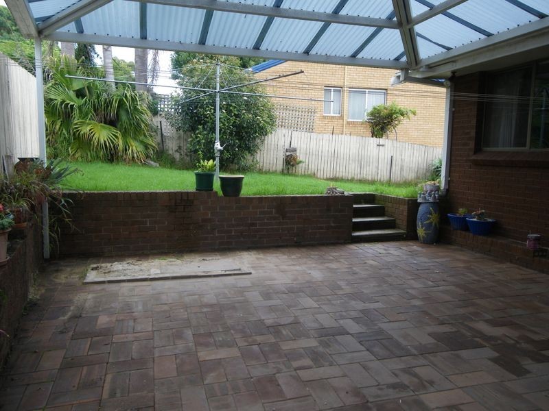 1 Goldberg Place, Bega NSW 2550