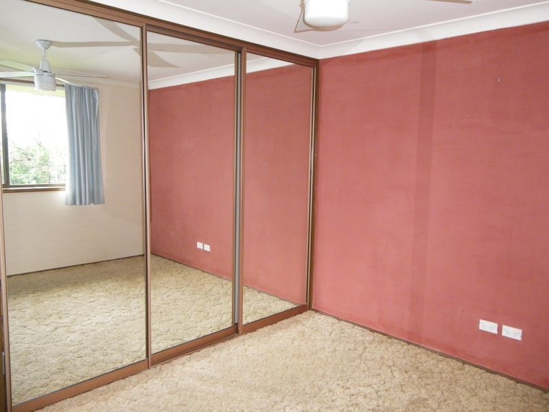 1 Goldberg Place, Bega NSW 2550