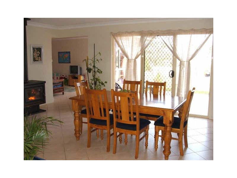 4 Valley Street, Bega NSW 2550