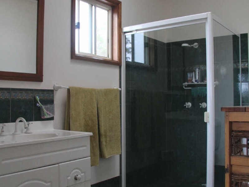 35 Emerald Crescent, Wallagoot NSW 2550