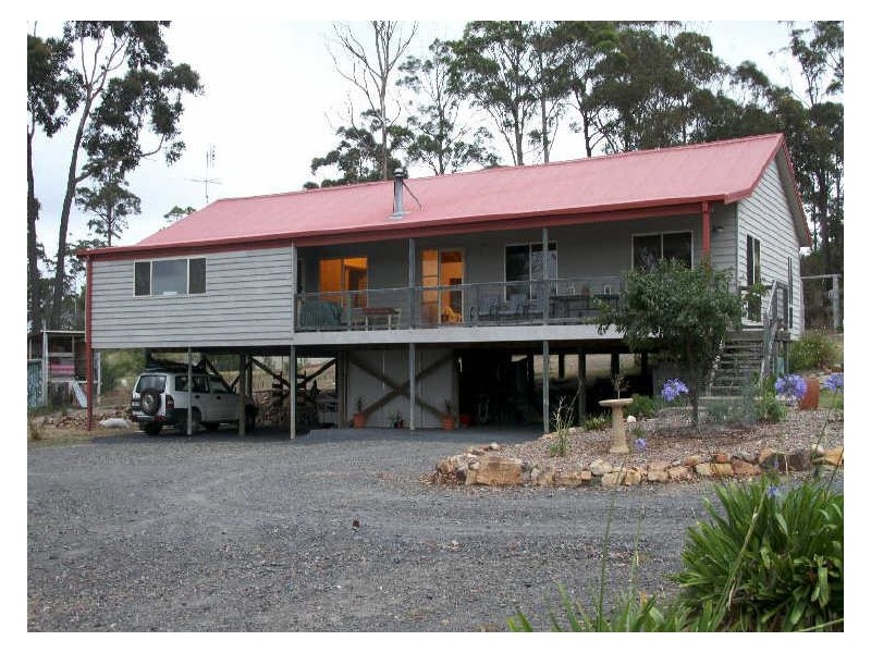 35 Emerald Crescent, Wallagoot NSW 2550