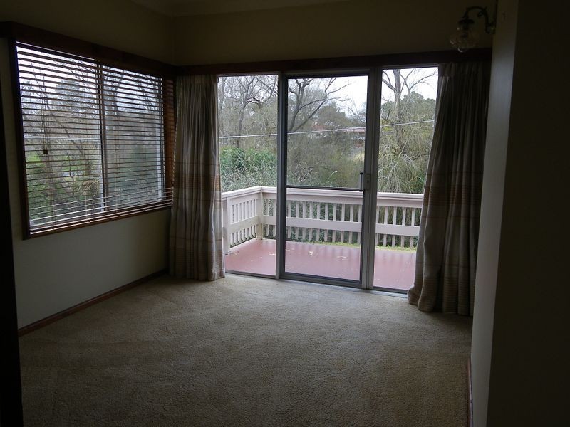 5 Dowling Street, Bega NSW 2550