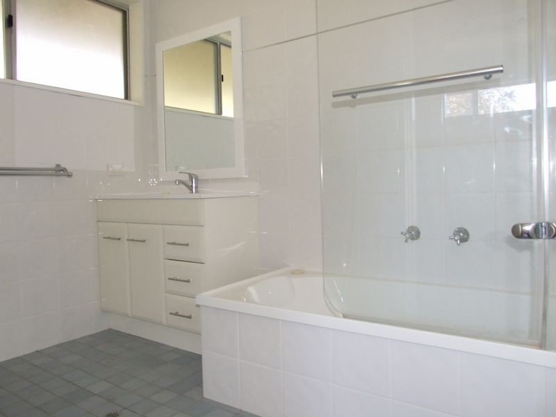 62 Fairview Street, Bega NSW 2550