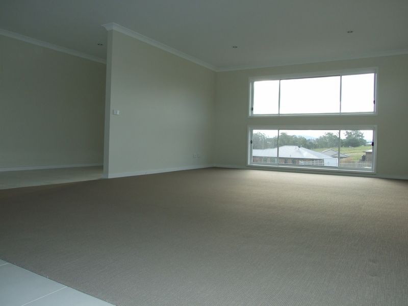 15 Koma Circuit, Bega NSW 2550