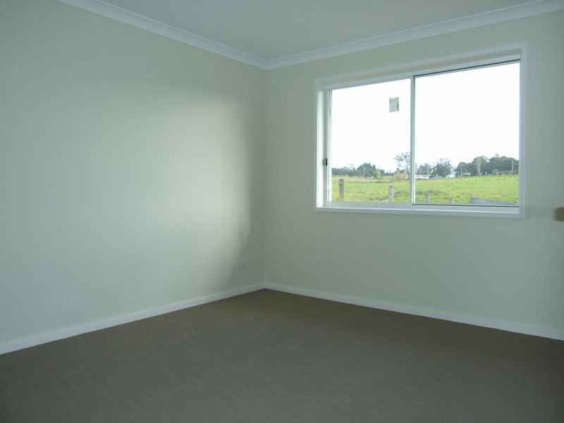 15 Koma Circuit, Bega NSW 2550