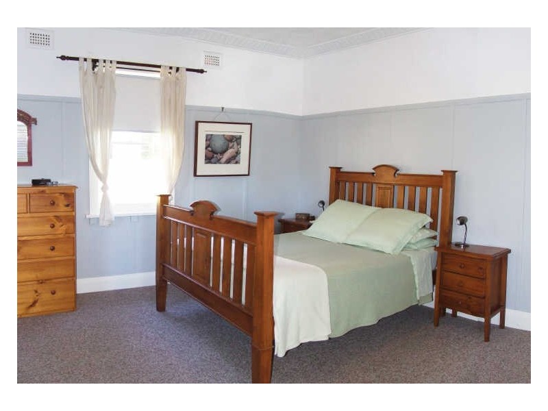 121 East Street, Bega NSW 2550