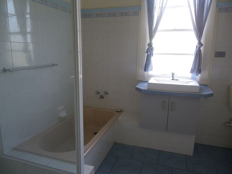 84 Upper Street, Bega NSW 2550