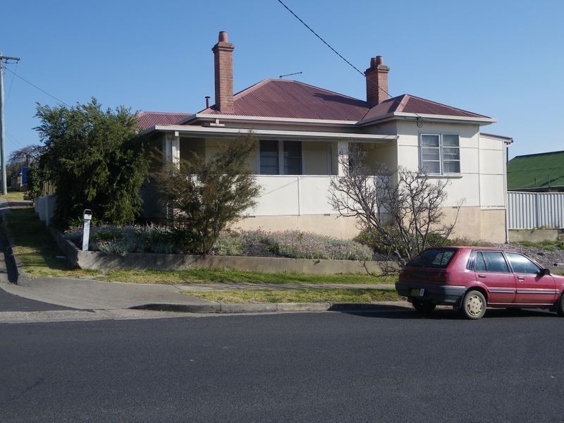 84 Upper Street, Bega NSW 2550