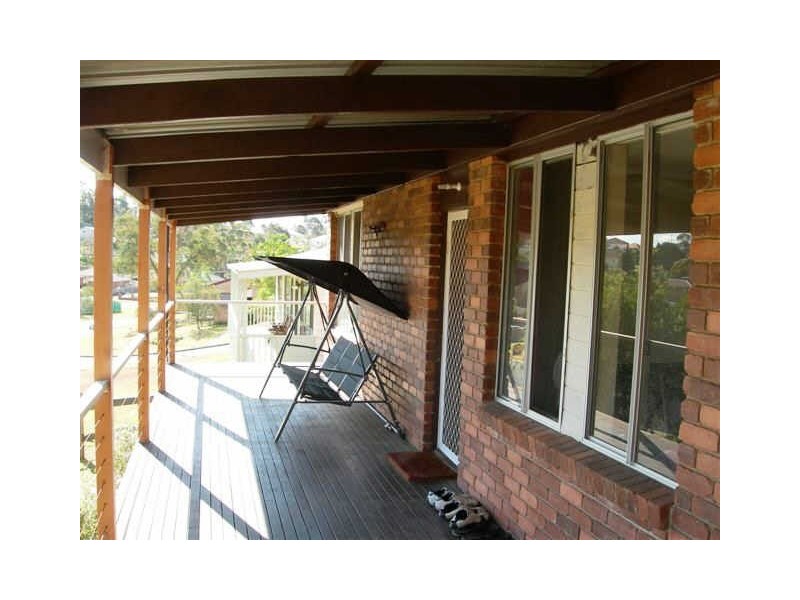 8 Laws Drive, Bega NSW 2550