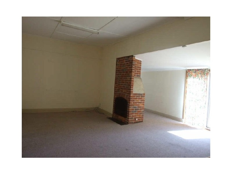 89 Carp Street, Bega NSW 2550