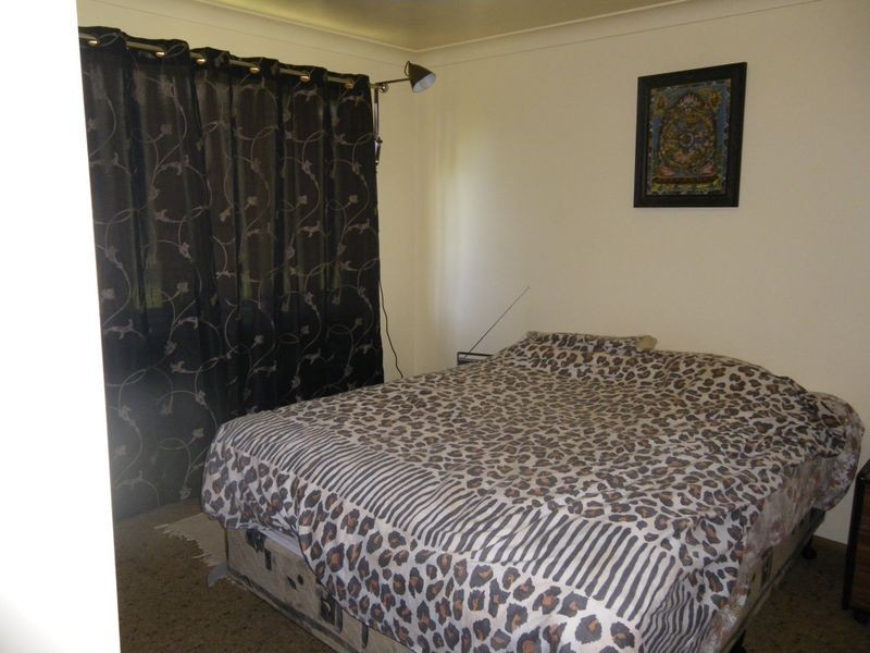 14 Laws Drive, Bega NSW 2550