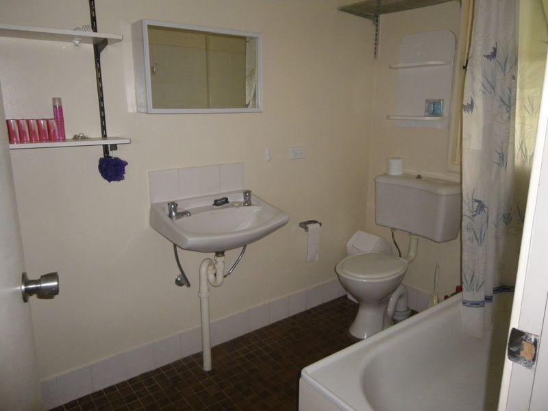 47 Howard Avenue, Bega NSW 2550