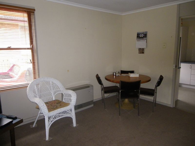 47 Howard Avenue, Bega NSW 2550