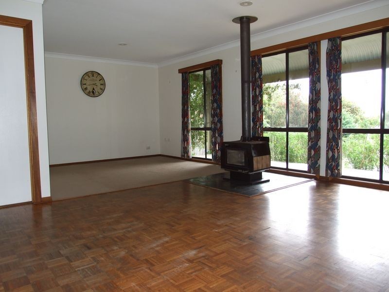 17 Bank Street, Cobargo NSW 2550