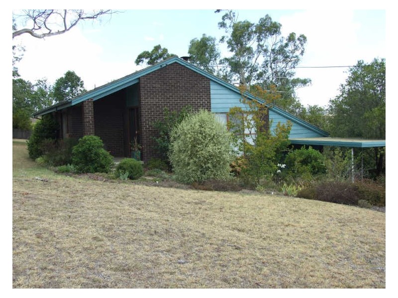 4 Weerona Court, Bega NSW 2550