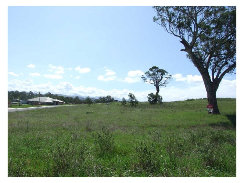 52 Glen Mia Drive, Bega NSW 2550