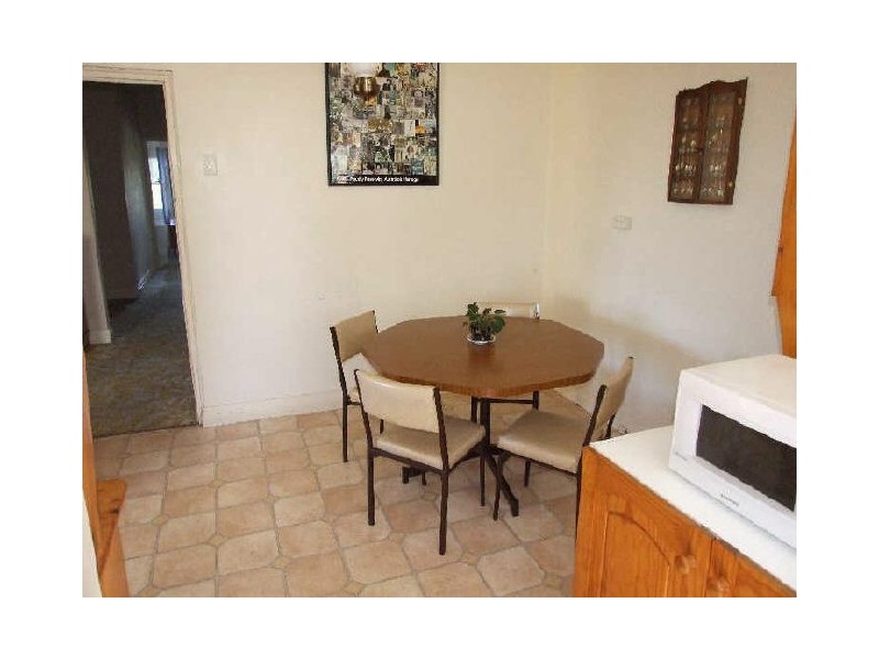 6 Belmore Street, Bega NSW 2550