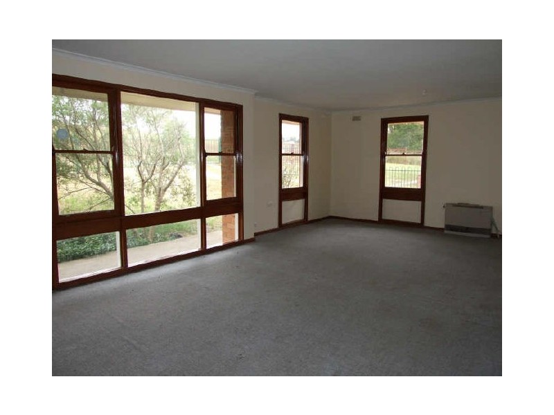 47 Howard Avenue, Bega NSW 2550