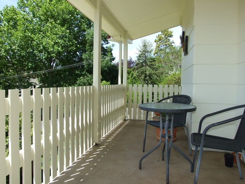 27 Girraween Crescent, Bega NSW 2550