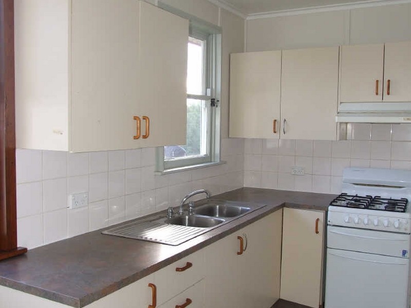 31 Glebe Avenue, Bega NSW 2550