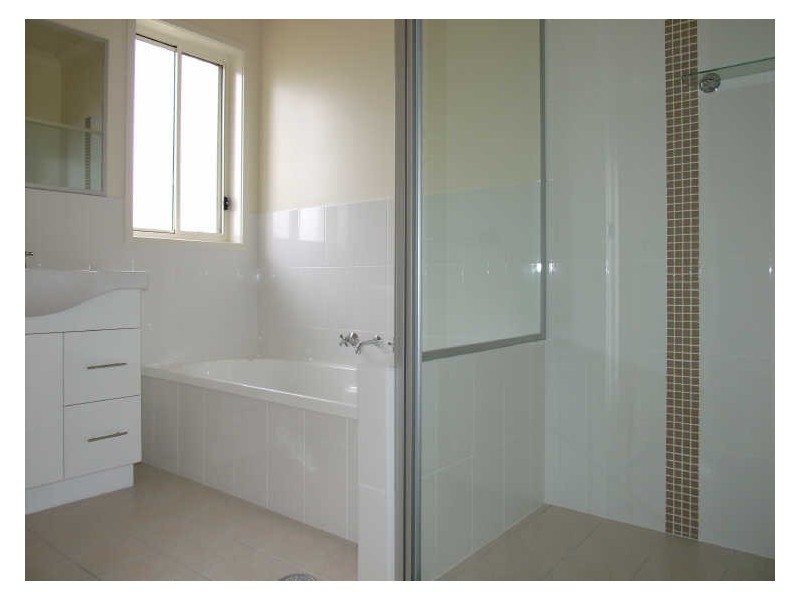 11 Glen Mia Drive, Bega NSW 2550