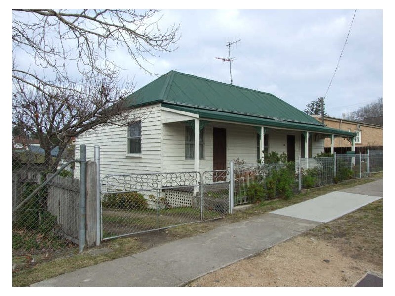 24 Peden Street, Bega NSW 2550