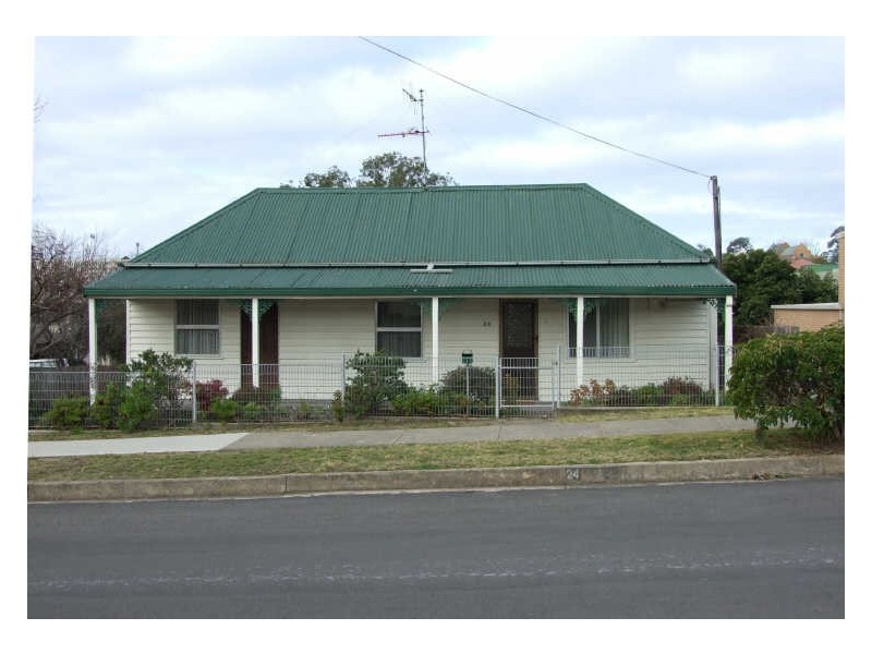 24 Peden Street, Bega NSW 2550