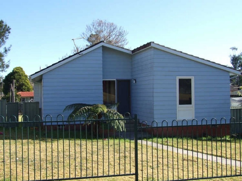 18 Bunyarra Drive, Bega NSW 2550