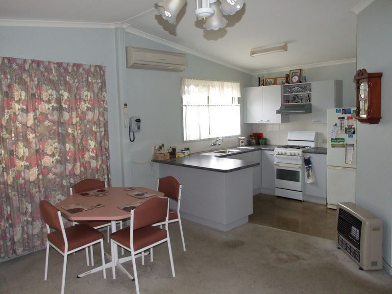 MH11 Countryside Caravan Park, Kalaru NSW 2550