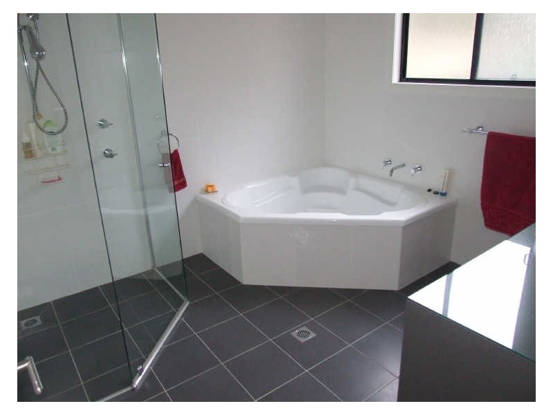 15 Sinclair Street, Bermagui NSW 2546