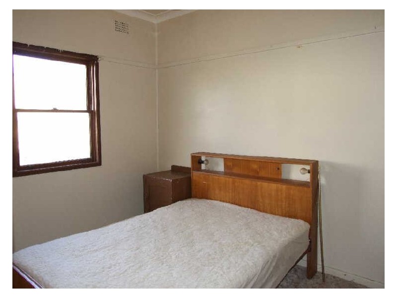 84 Ravenswood Street, Bega NSW 2550