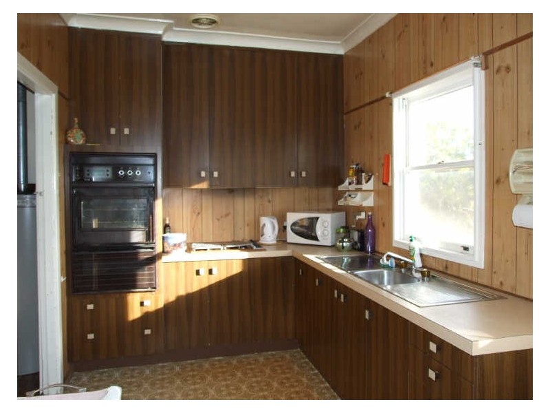 84 Ravenswood Street, Bega NSW 2550