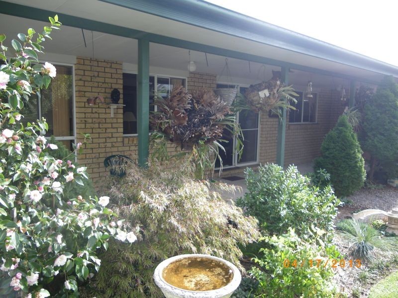 2/11 Banks Street, Cobargo NSW 2550