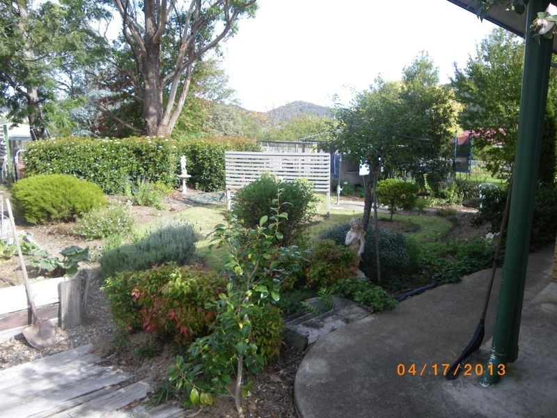 2/11 Banks Street, Cobargo NSW 2550