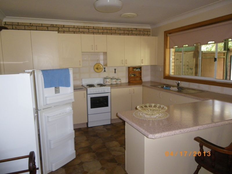 2/11 Banks Street, Cobargo NSW 2550