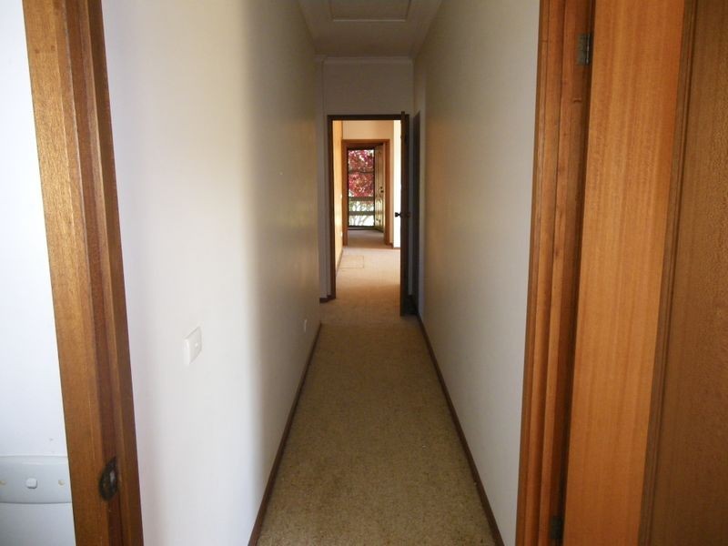 98 East Street, Bega NSW 2550