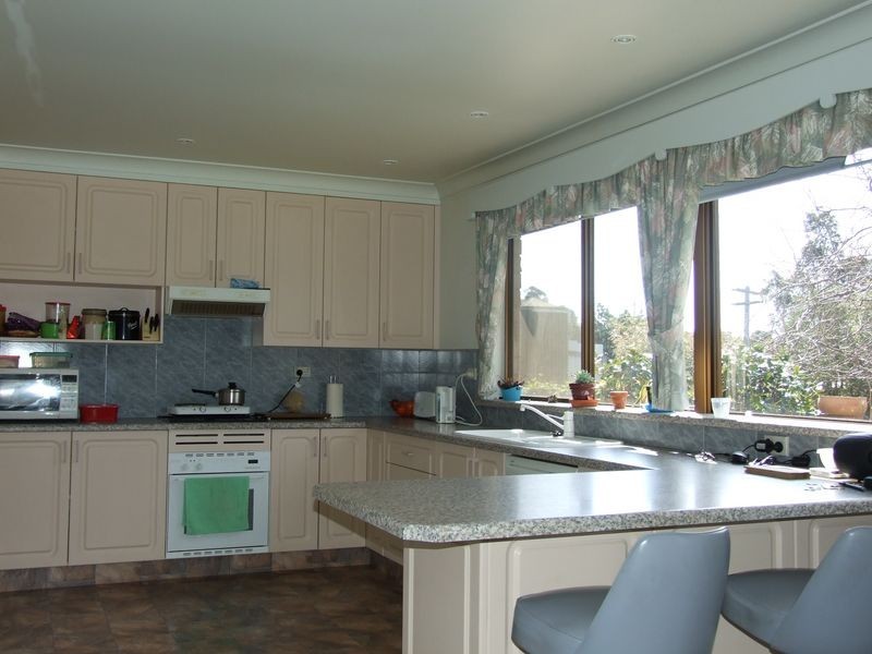 83 Rawlinson Street, Bega NSW 2550