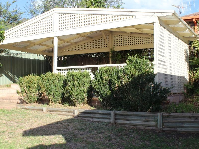 16 Laws Drive, Bega NSW 2550