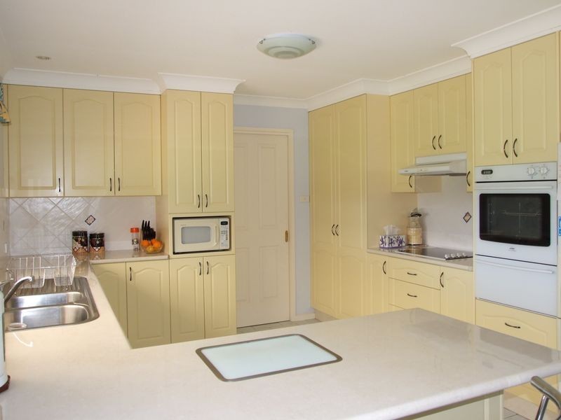 8 Cabarita Lane, Bega NSW 2550