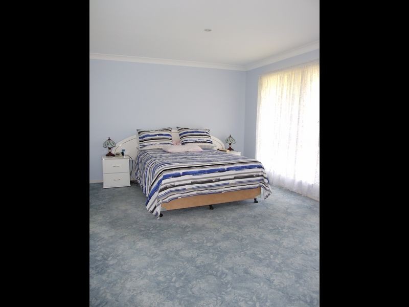 8 Cabarita Lane, Bega NSW 2550