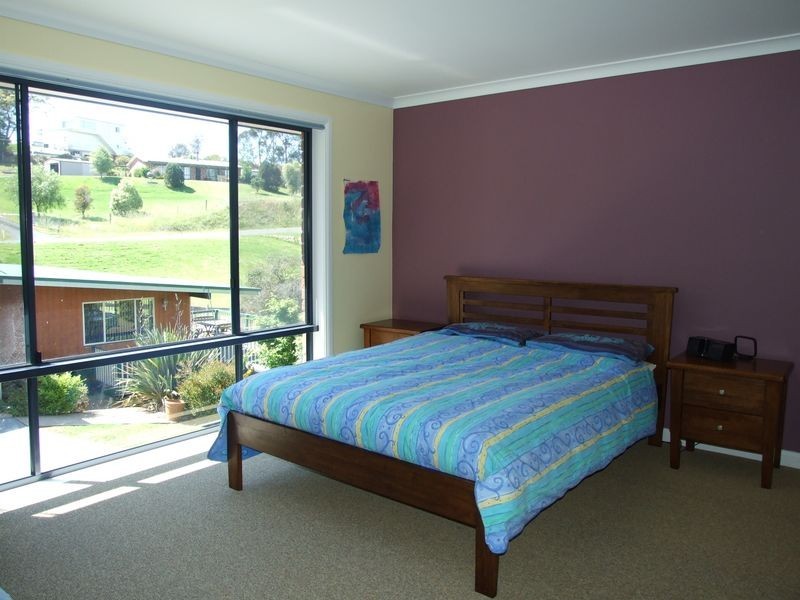 10 Redgum Close, Bega NSW 2550