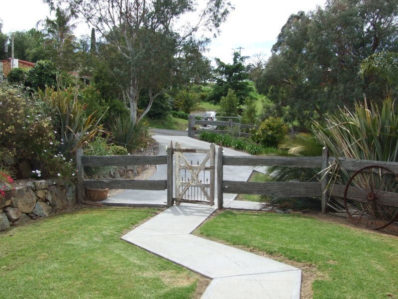 10 Redgum Close, Bega NSW 2550