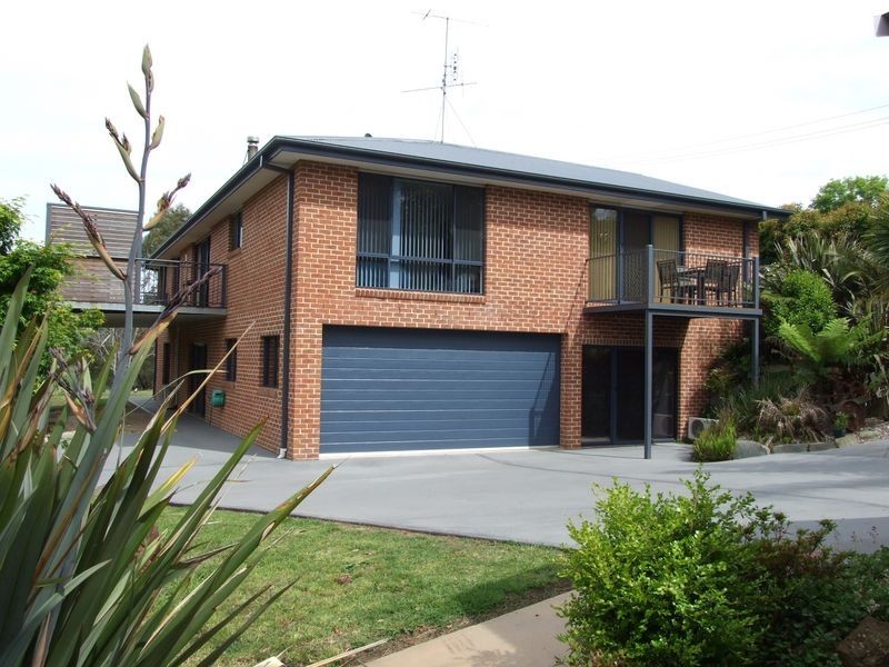 10 Redgum Close, Bega NSW 2550