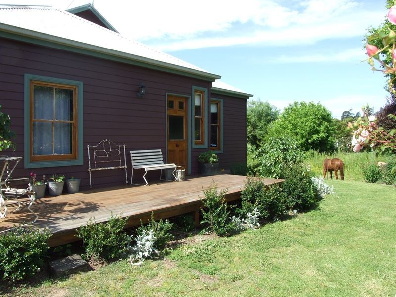 10 Fairview Street, Bega NSW 2550