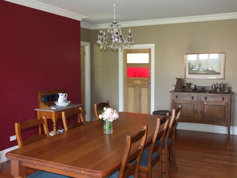 10 Fairview Street, Bega NSW 2550