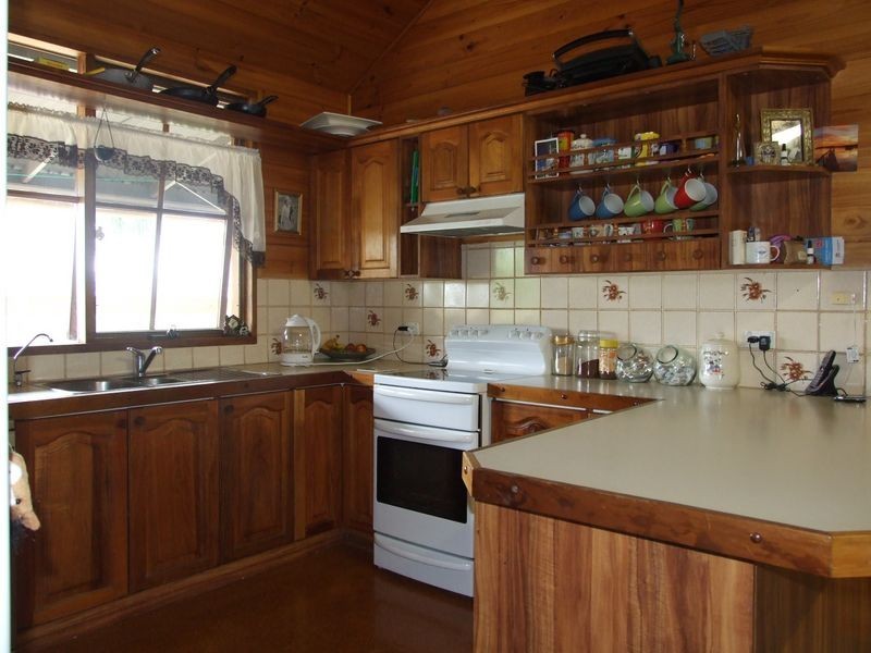 21 Laws Drive, Bega NSW 2550