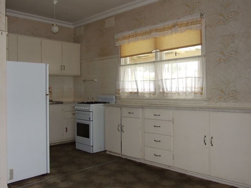 35 Carp Street, Bega NSW 2550