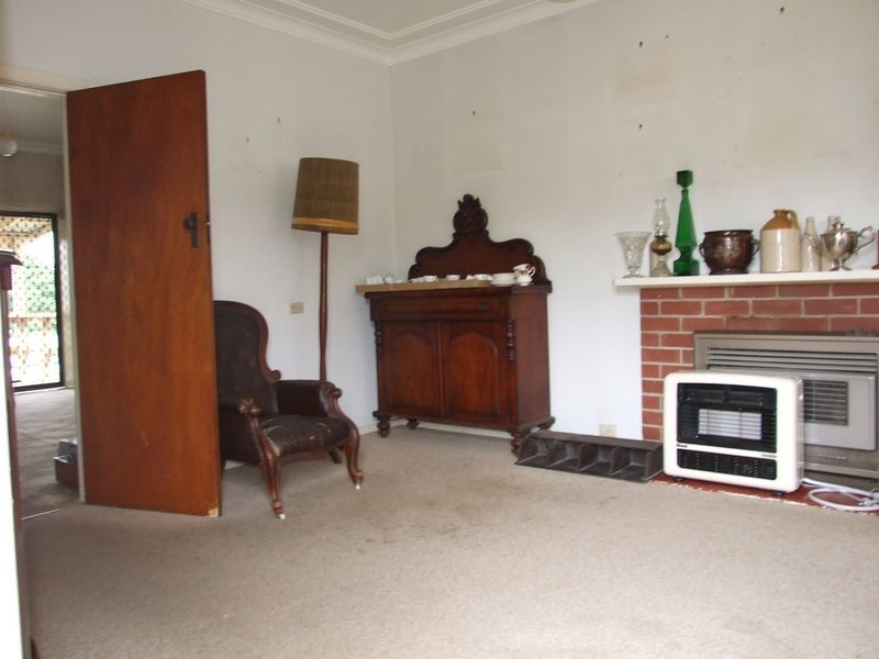 35 Carp Street, Bega NSW 2550