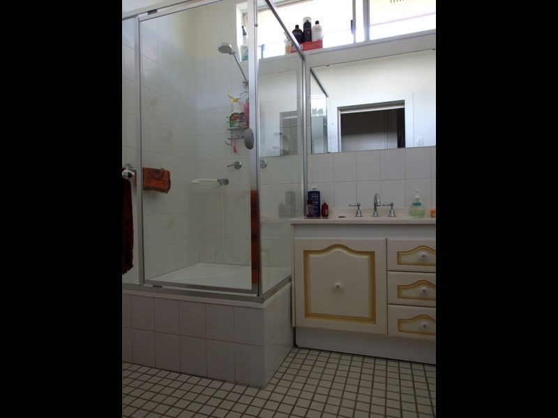 80 Meringo Street, Bega NSW 2550